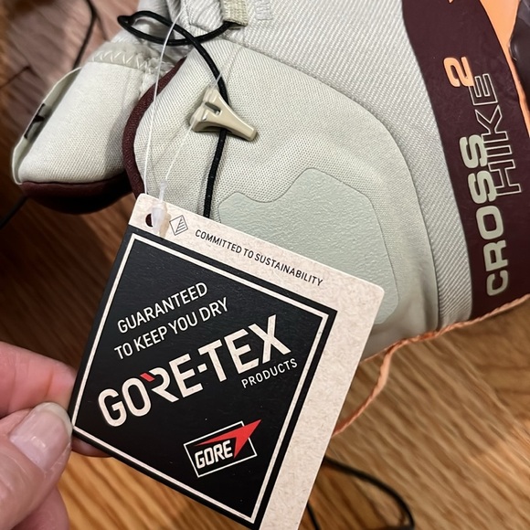 Salomon Cross Hike Mid GTX 2 Size 7 NWT - Picture 10 of 16